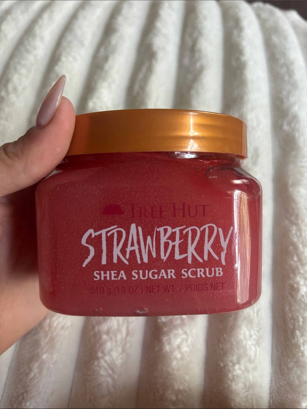 Tree Hut Strawberry Shea Sugar Scrub - Red
